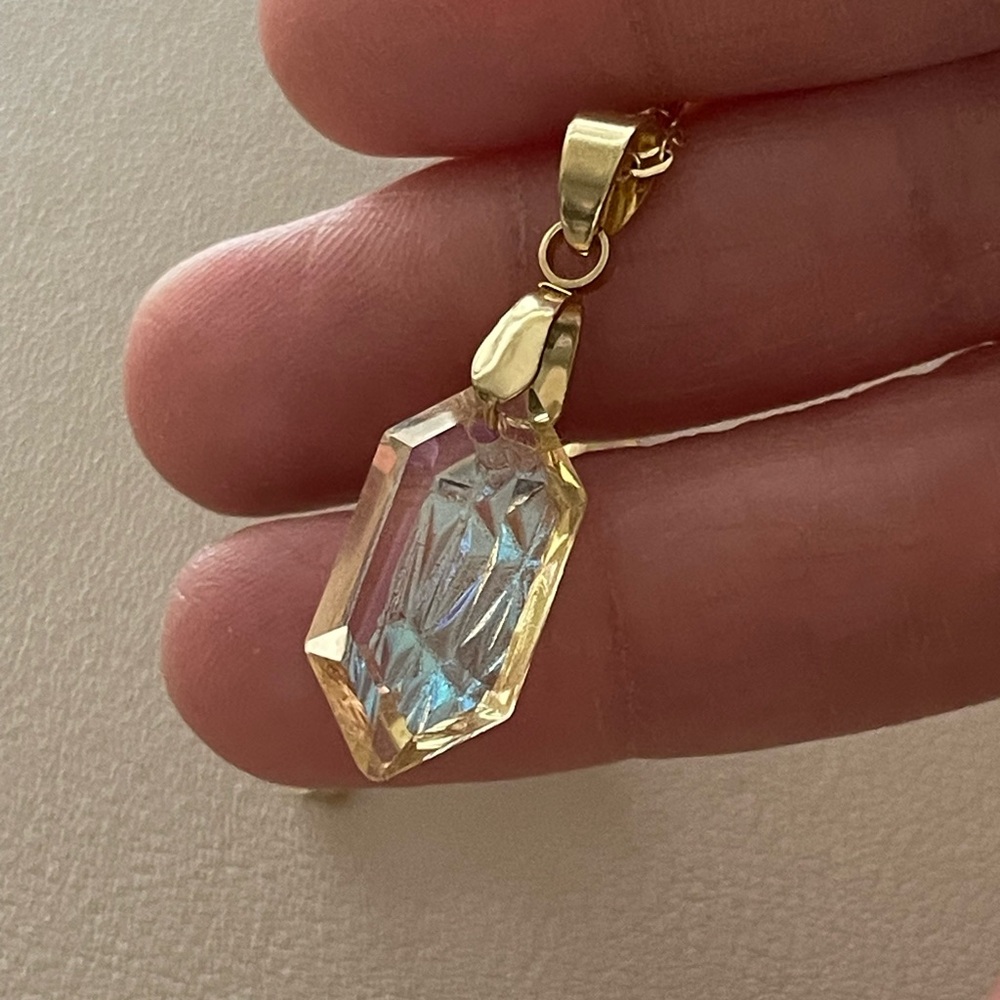 Gold intaglio glass Pendant Necklace